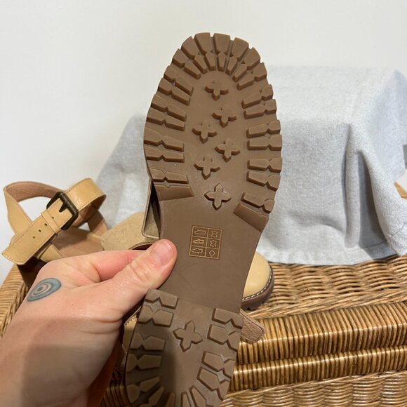 Madewell Tan Leather Sandals - Picture 5 of 11